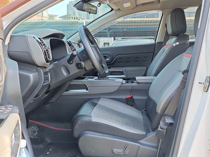 Фото 9 - Citroen C5 Aircross 2023