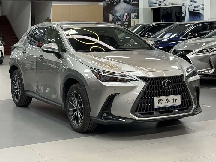 Photo 3 - Lexus NX