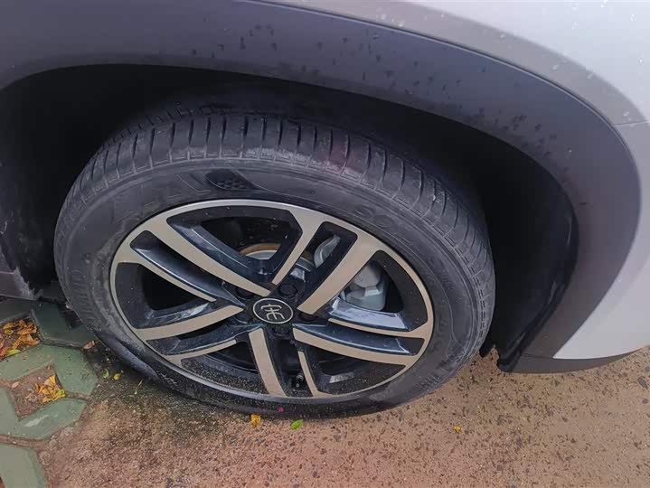 Photo 6 - BYD Song L DM-i Hybrid