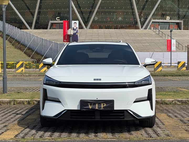 Фото 2 - Geely Galaxy L6