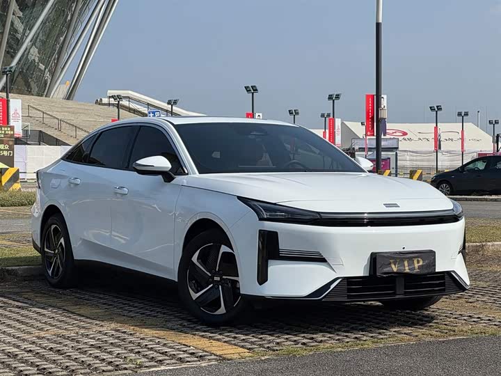 Фото 3 - Geely Galaxy L6