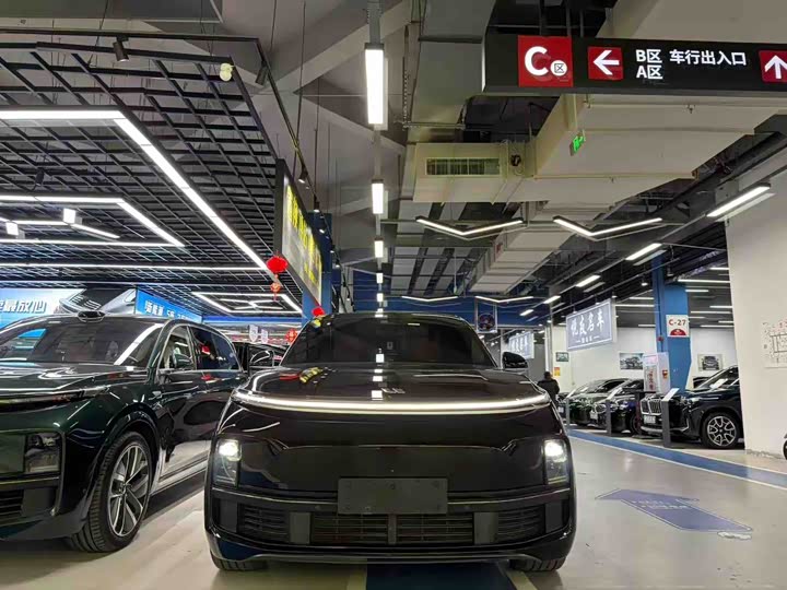 Фото 2 - LiXiang L8