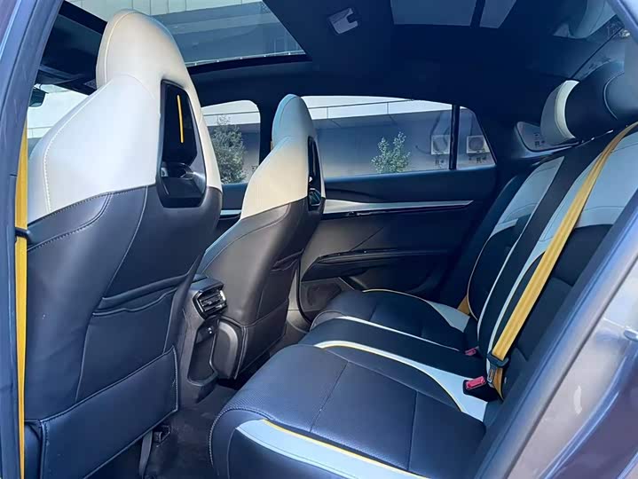 Фото 9 - MG Motor 5