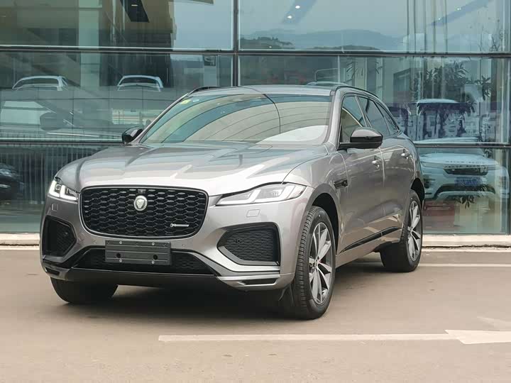 Фото 1 - Jaguar F-Pace