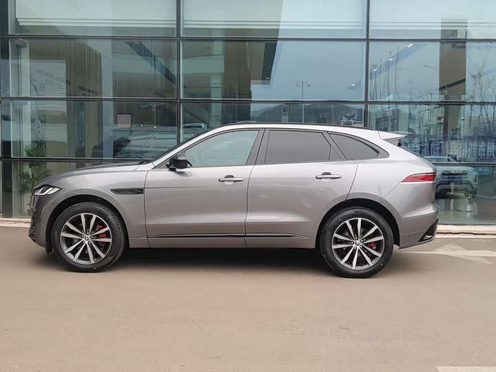 Фото 5 - Jaguar F-Pace