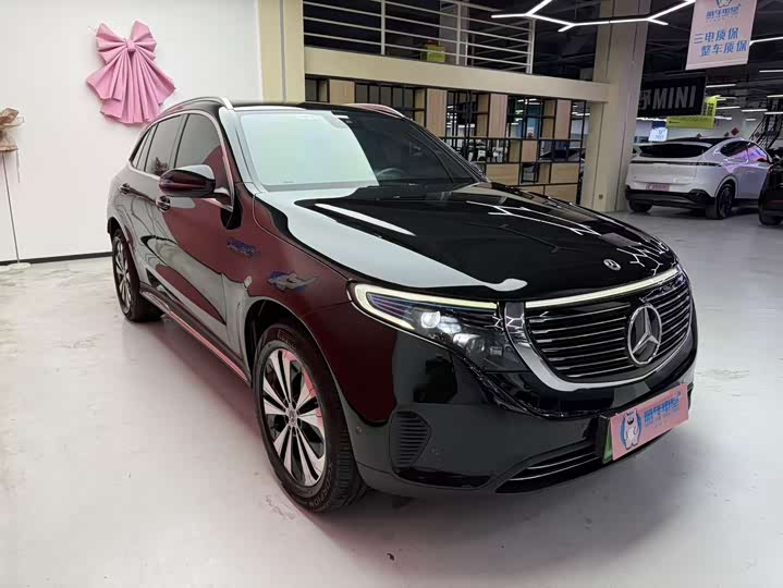 Photo 3 - Mercedes-Benz EQC