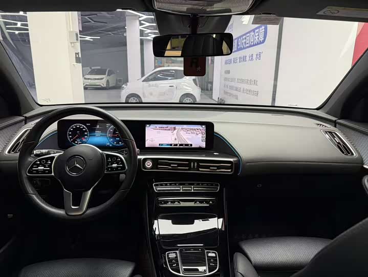 Photo 5 - Mercedes-Benz EQC