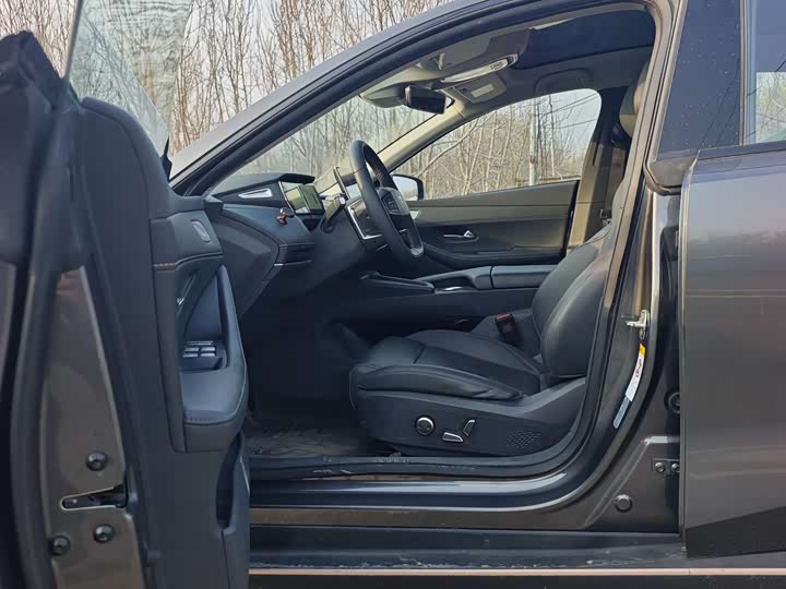 Photo 4 - Changan Deepal SL03