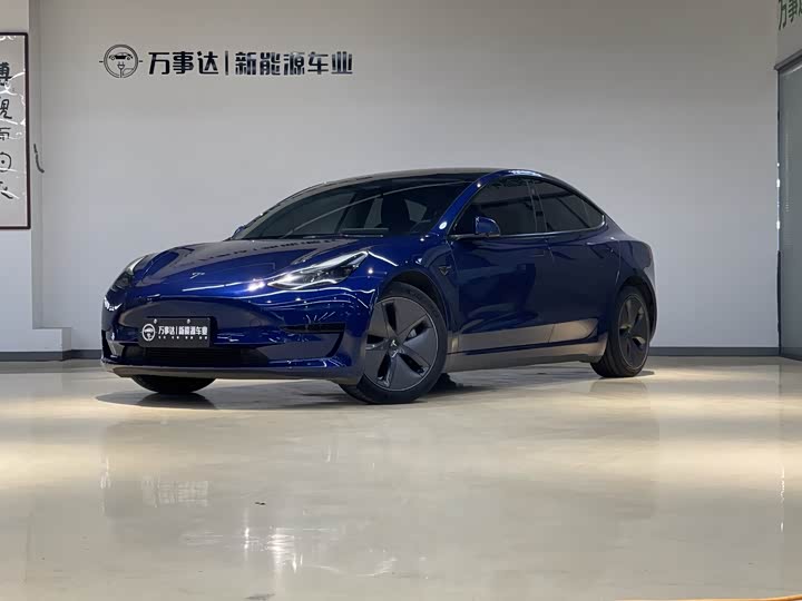 Фото 1 - Tesla Model 3