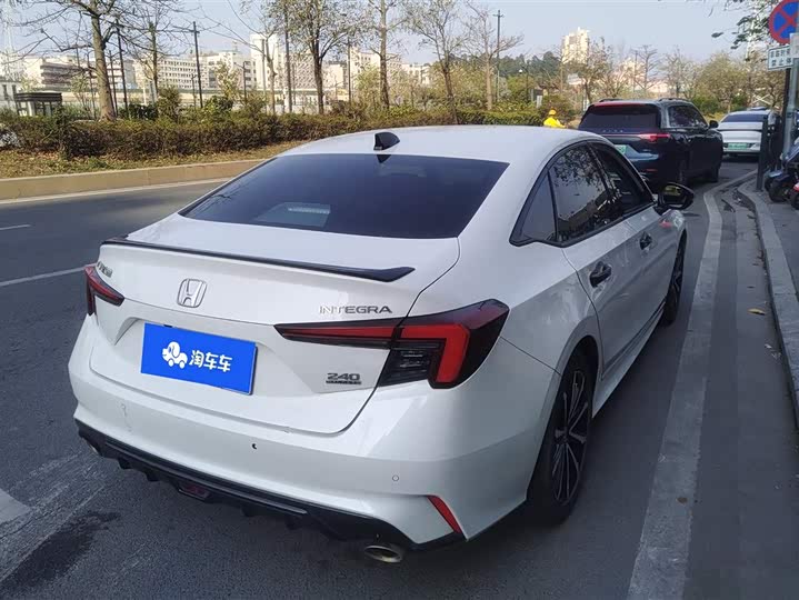 Photo 3 - Honda Integra