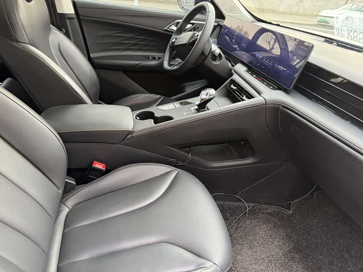 Фото 4 - Roewe RX5