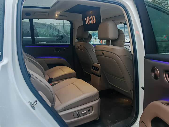 Фото 3 - LiXiang i8