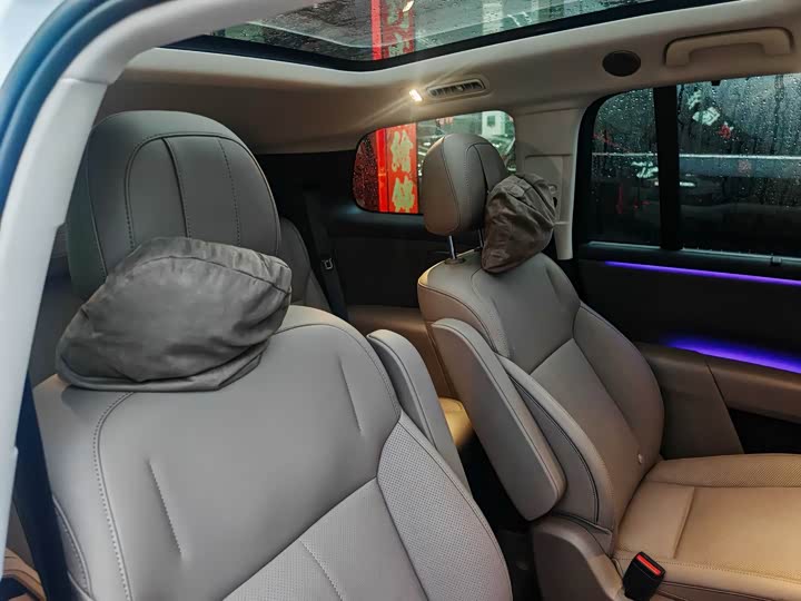 Фото 6 - LiXiang i8