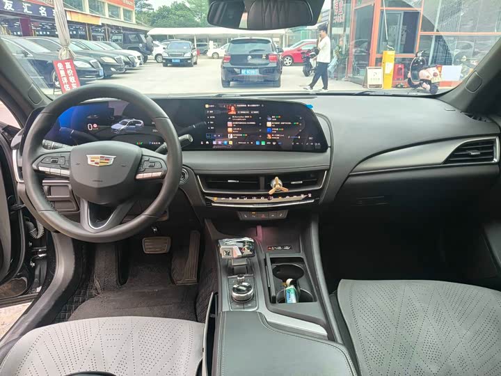 Photo 8 - Cadillac CT5