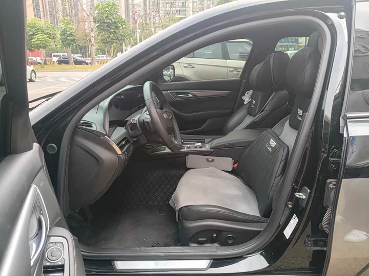 Photo 9 - Cadillac CT5