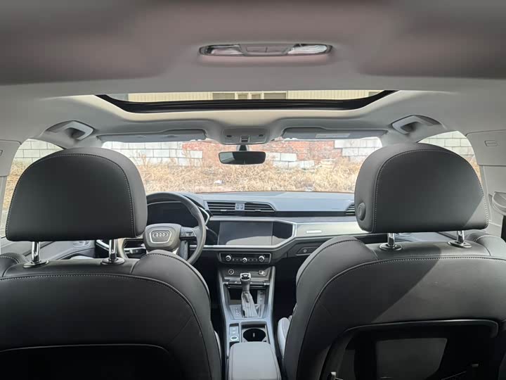 Photo 6 - Audi Q3 Sportback