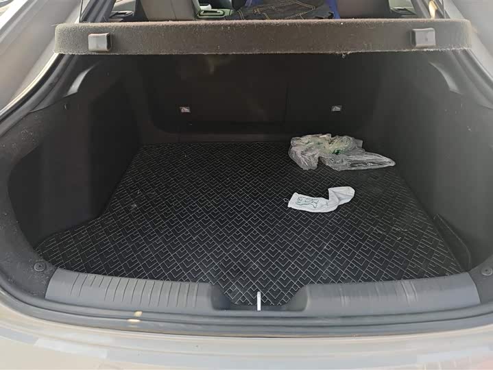 Фото 4 - Changan UNI-V