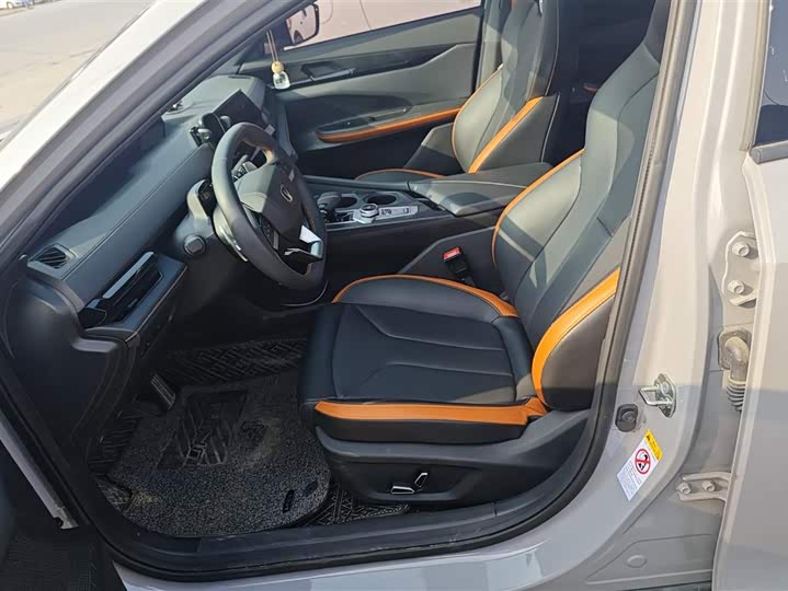 Фото 9 - Changan UNI-V