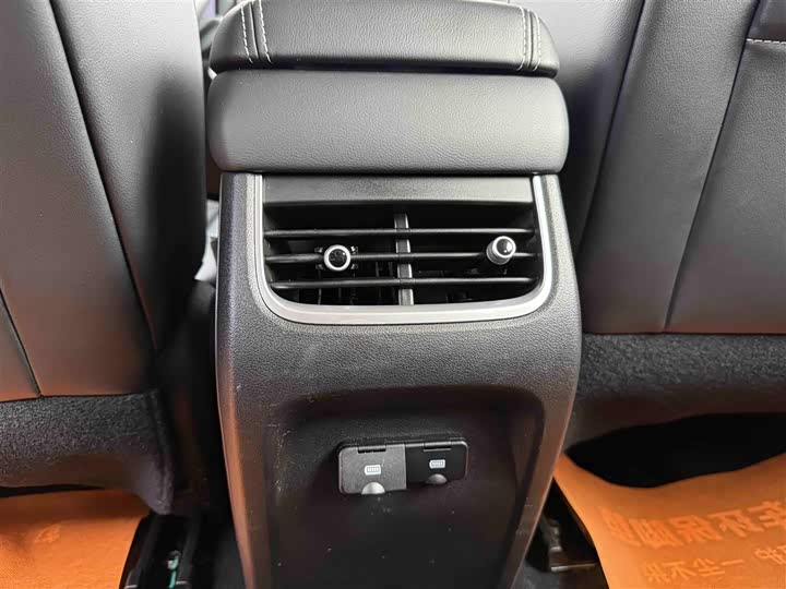 Фото 4 - Tank 300