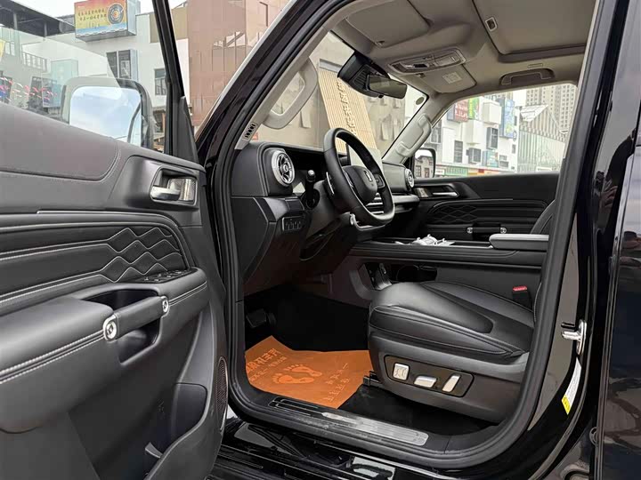 Фото 8 - Tank 300