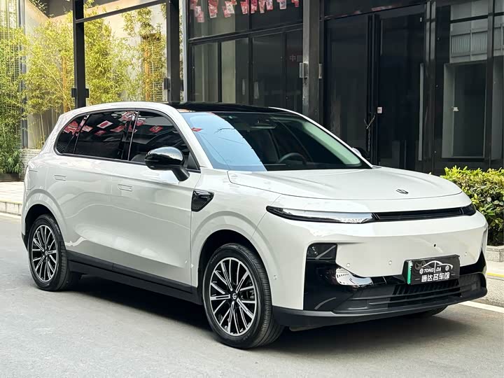 Фото 3 - Leapmotor B10