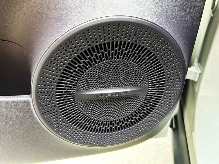 Фото 6 - Leapmotor B10