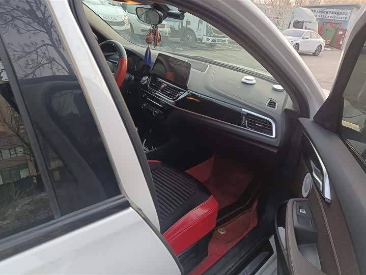 Фото 8 - BMW 1 Series