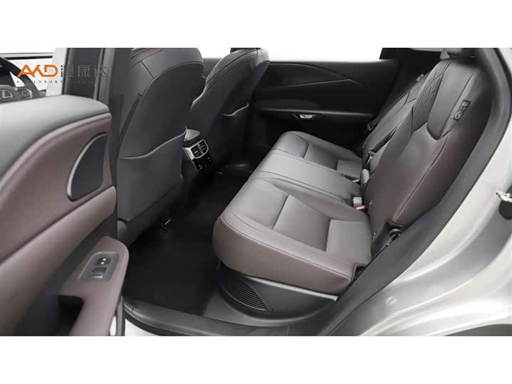 Фото 7 - Lexus RX