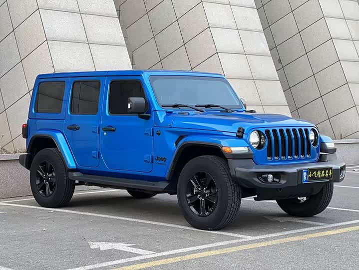 Фото 3 - Jeep Wrangler