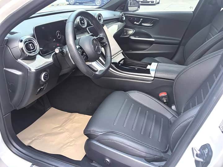 Фото 4 - Mercedes-Benz C-Class