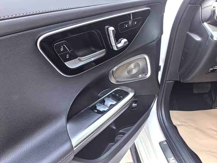 Фото 6 - Mercedes-Benz C-Class