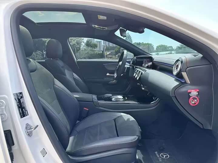 Фото 4 - Mercedes-Benz A-Class