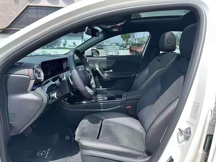 Фото 7 - Mercedes-Benz A-Class