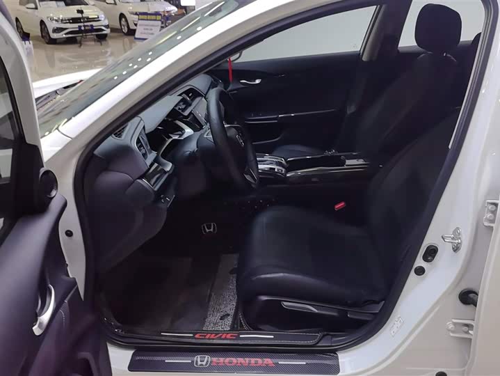 Фото 9 - Honda Civic