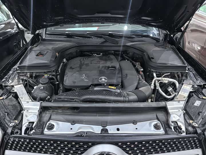 Photo 4 - Mercedes-Benz GLC-Class