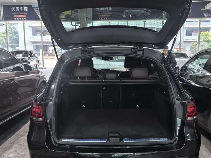 Photo 7 - Mercedes-Benz GLC-Class