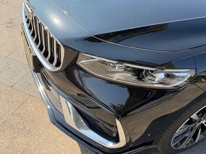 Фото 4 - Geely Preface