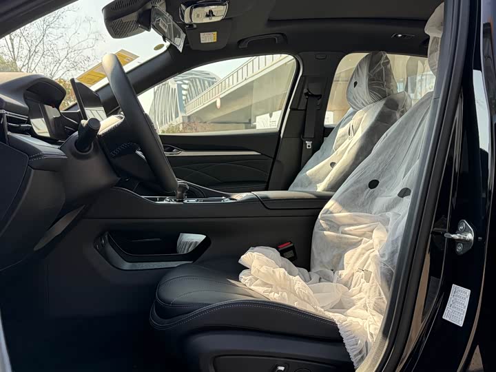 Фото 8 - Geely Preface