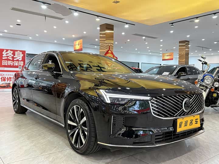 Фото 3 - Volvo S90