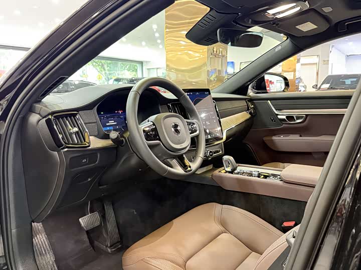 Фото 7 - Volvo S90