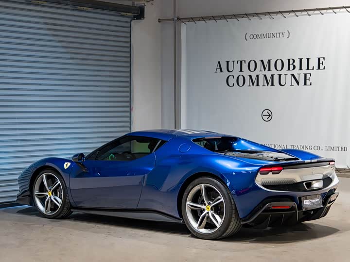 Фото 4 - Ferrari 296