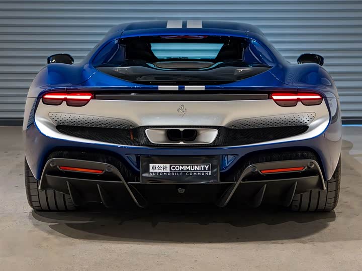 Фото 6 - Ferrari 296