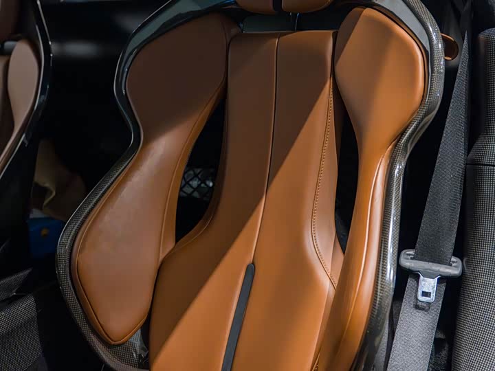 Фото 9 - Ferrari 296