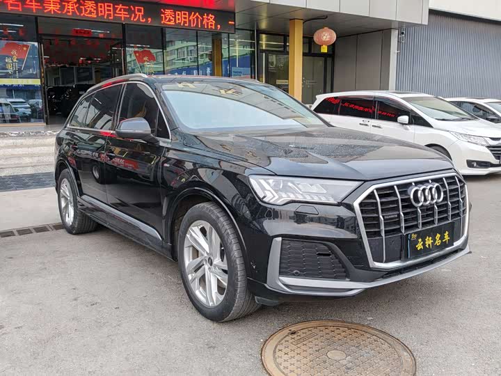 Фото 3 - Audi Q7