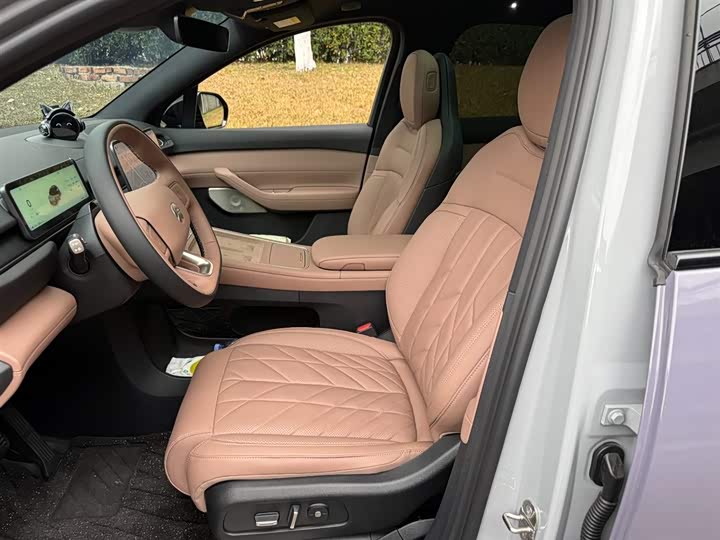 Фото 8 - Nio ES6