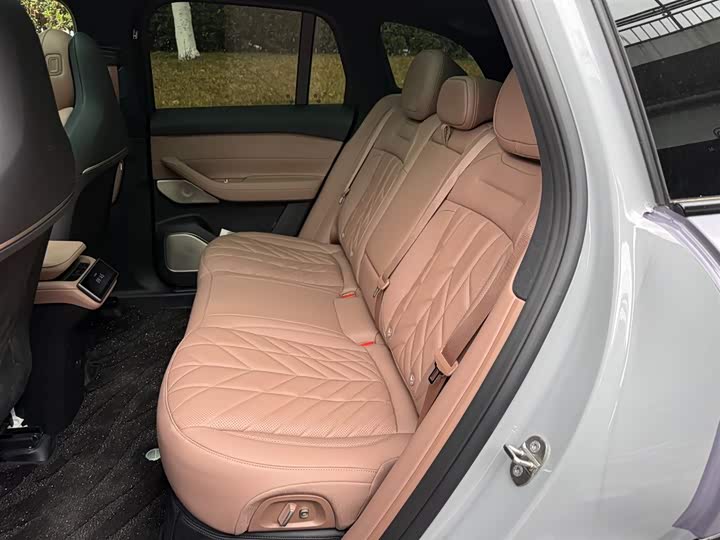 Фото 9 - Nio ES6