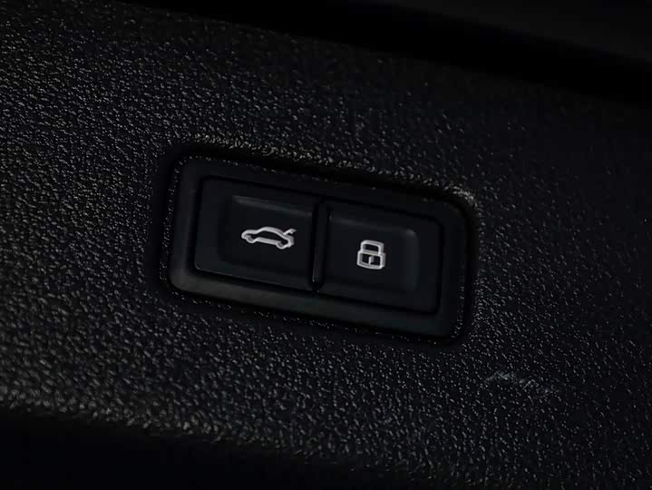 Фото 6 - Audi Q7