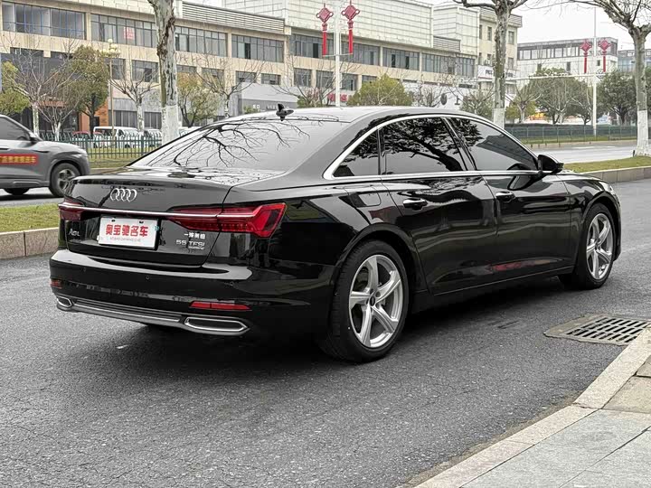 Фото 4 - Audi A6L