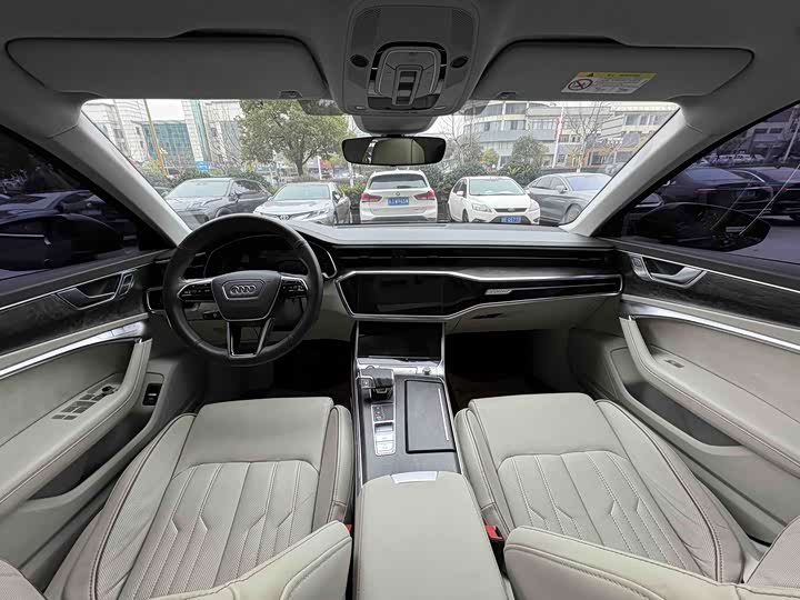 Фото 9 - Audi A6L