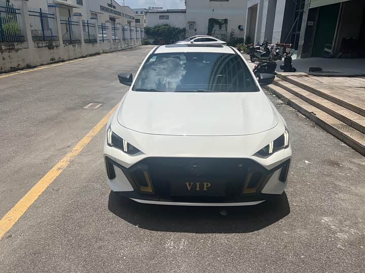 Фото 2 - GAC Trumpchi Empow R